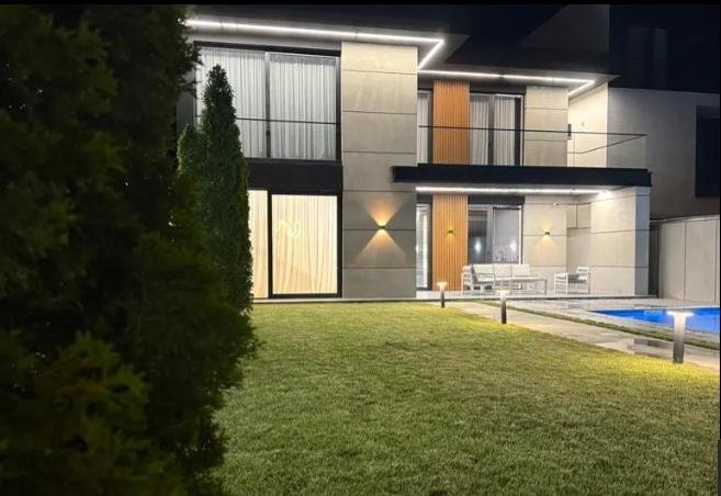 5-комнатный дом · 500 м²