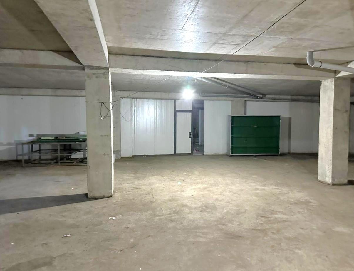 Склад · 800 м²