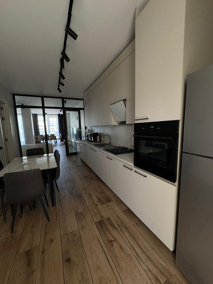 5-комнатная квартира · 205 м²